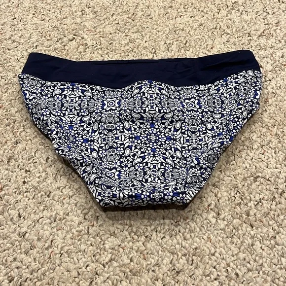 Lands End Tankini Set Sz 10 Navy Floral Underwire Summer Pool Full Coverage - Picture 10 of 11